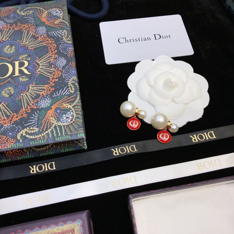 chr1st1an D10r earrings